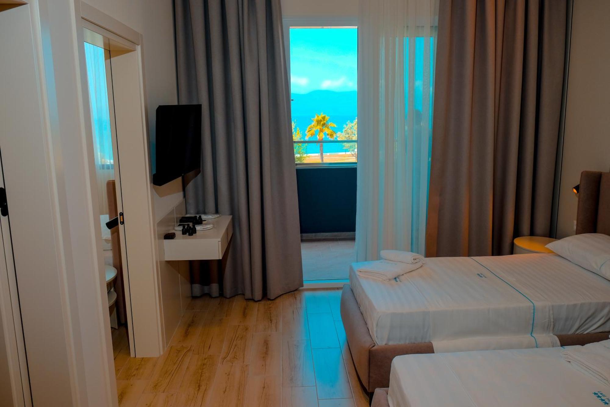 Laid Hotel Влёра Экстерьер фото