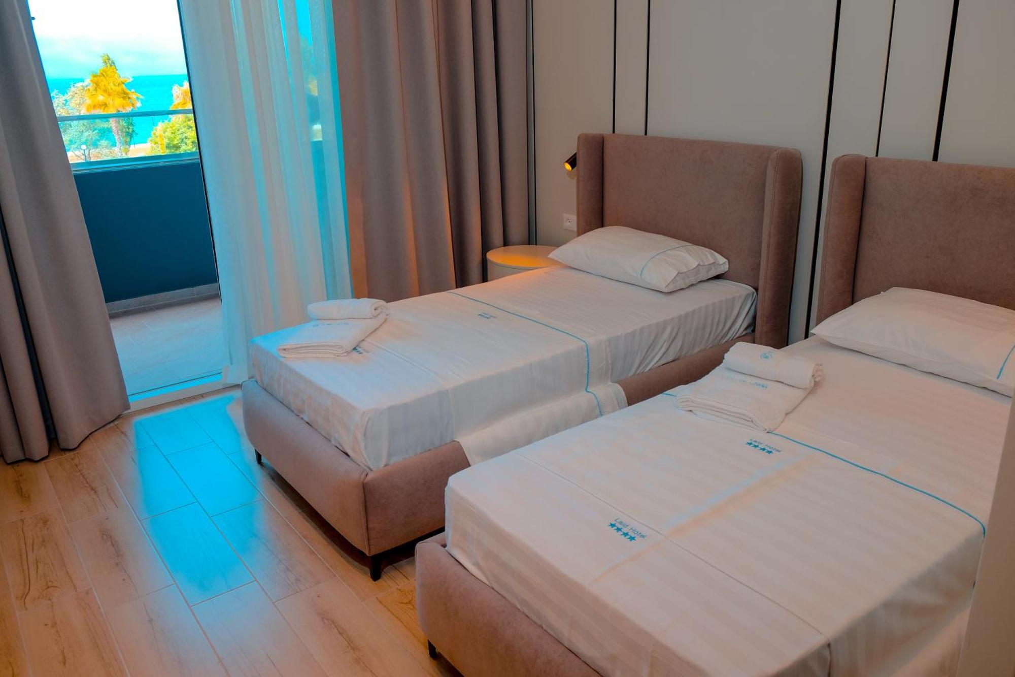 Laid Hotel Влёра Экстерьер фото