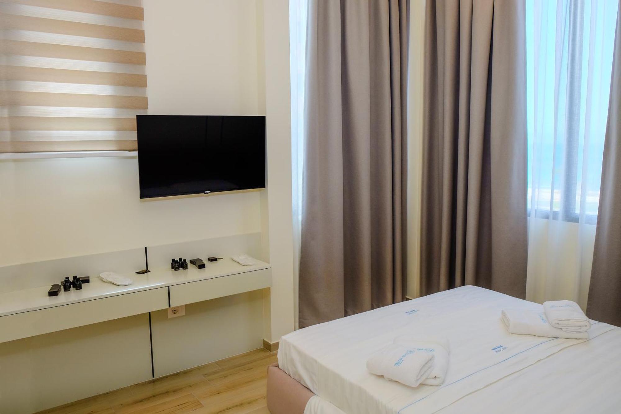Laid Hotel Влёра Экстерьер фото