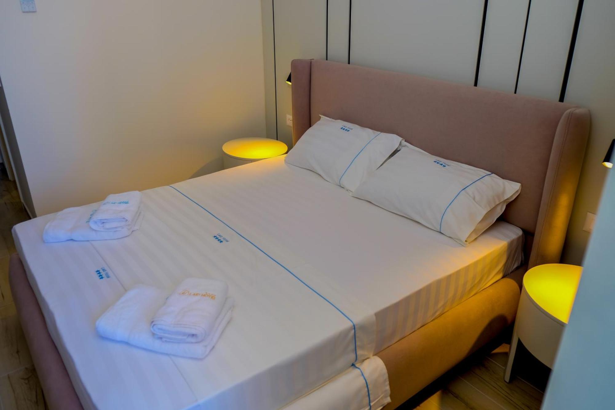 Laid Hotel Влёра Экстерьер фото