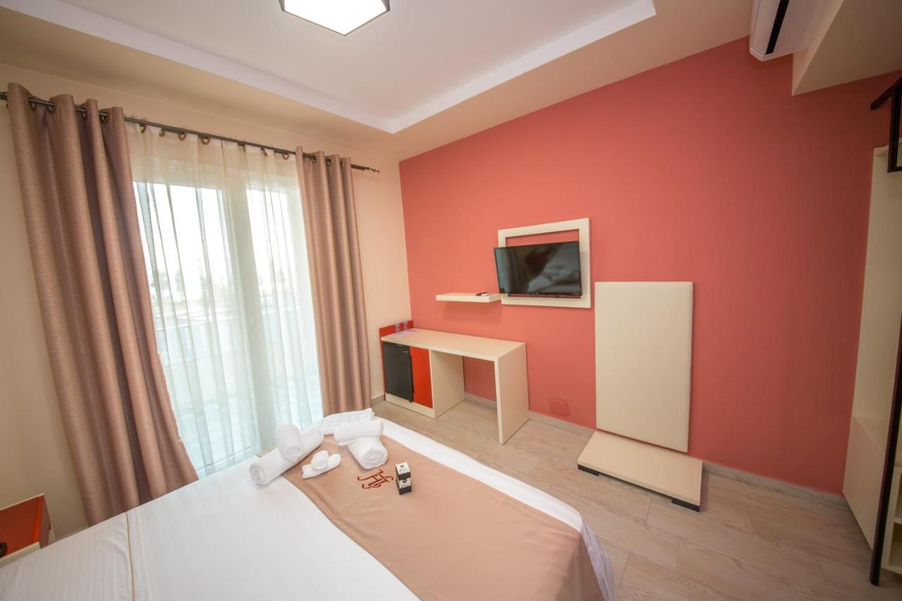 Laid Hotel Влёра Экстерьер фото